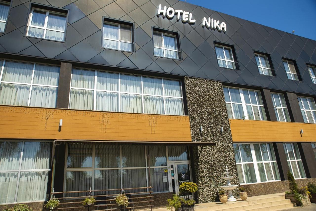 Hotel Nika 2 Tjornomorsk Exteriör bild